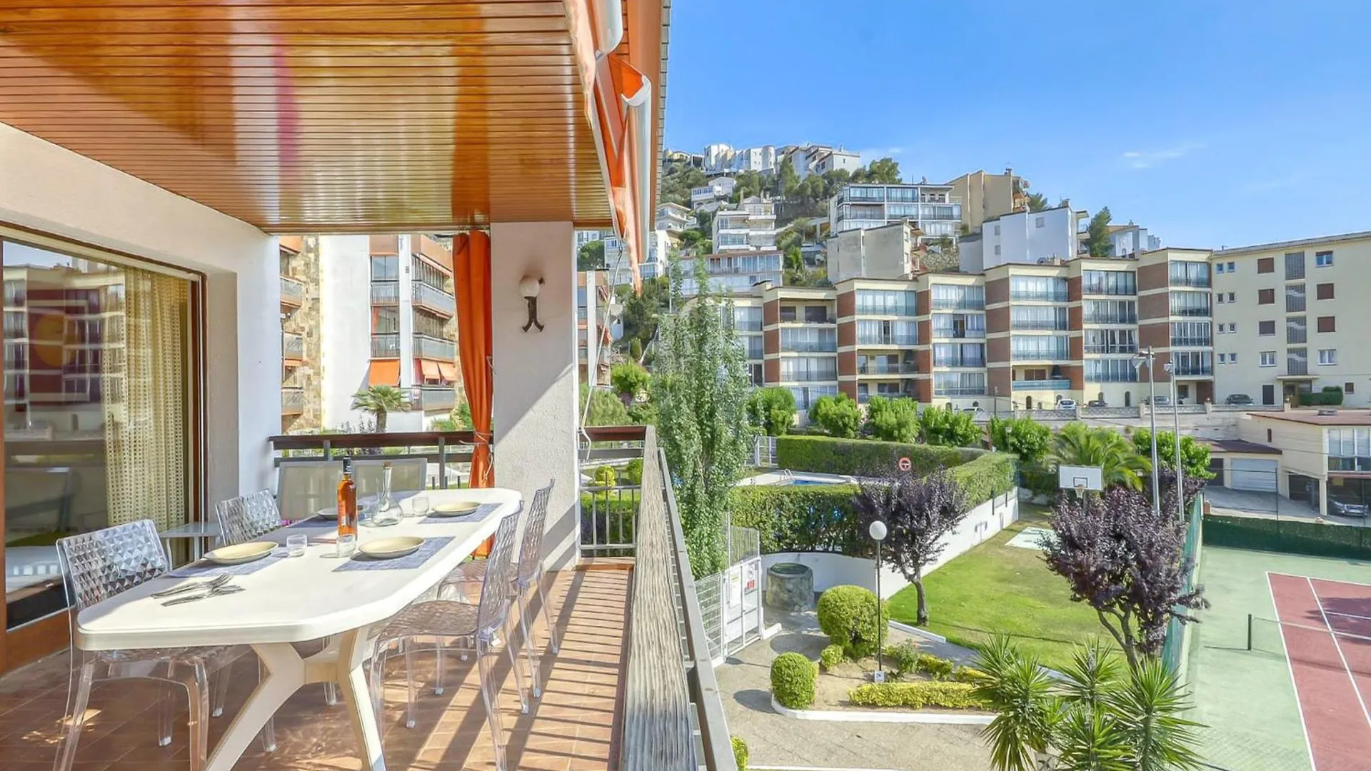 Private Villa In Roses With Pool Spain